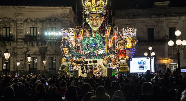 Acireale, ennesimo successo per il «Più Bel Carnevale di Sicilia». La classifica dei carri