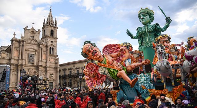 Acireale, ennesimo successo per il «Più Bel Carnevale di Sicilia». La classifica dei carri