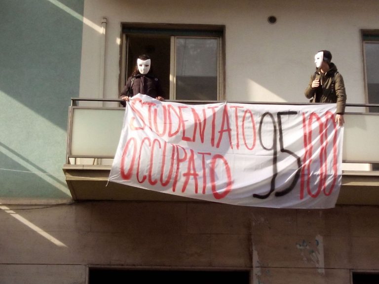 Catania, studenti universitari occupano da oggi l’ex hotel Costa