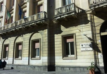 Acireale, furto con spaccata ai danni di un bar: arrestato pluripregiudicato