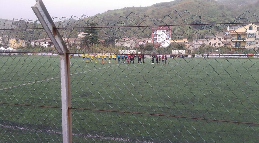 Pistunina 0-2 Giarre. Gialloblù corsari a Mili Marina