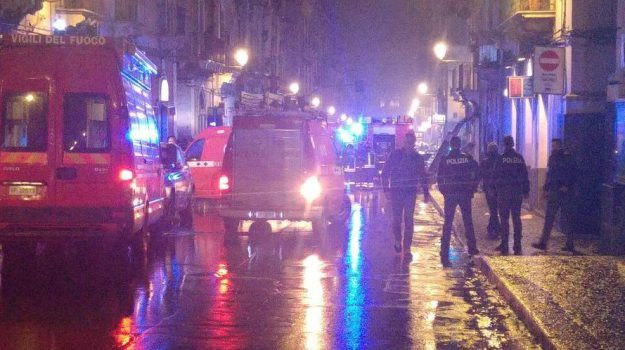 Tragedia a Catania, esplosione in un edificio in via Garibaldi. Tre le vittime FOTO