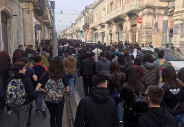 La carica degli studenti: rivogliamo il pronto soccorso  VIDEO - FOTO RACCONTO
