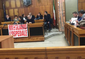 Giarre, approvato, con la paura dello scioglimento, il Bilancio 2017-2019