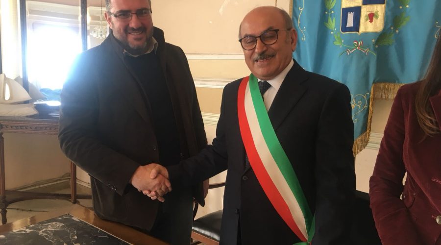 Riposto, ritorna in Giunta Saro Caltabiano, in Consiglio arriva il forzista Raffaele Strano