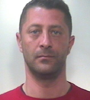 Operazione dei carabinieri: arrestati in 7 per estorsione. Sotto scacco le farmacie di Mascalucia FOTO