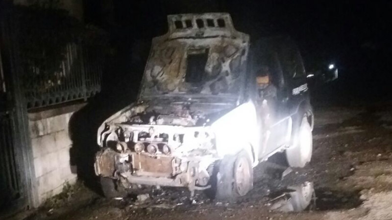 Mascali, in fiamme un fuoristrada in via Quasimodo