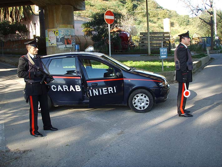 Malvagna: in carcere un 36enne che ha tentato di estorcere con un’ascia denaro ai genitori