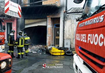 Randazzo, paura in via Fallico per un incendio FOTO