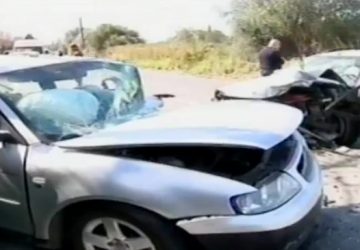 Catania, SS192 a Gelso Bianco, scontro frontale tra due auto: un morto e un ferito grave