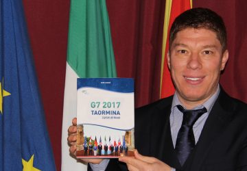 &ldquo;G7 2017 Taormina Capitale del Mondo&rdquo; &egrave; il nuovo libro del giornalista Saro Lagan&agrave;