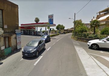 Giarre, ancora un rifornimento nel mirino. Tentata rapina alla Esso di corso delle Province