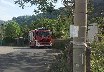 Giarre, principio di incendio in via Damasco