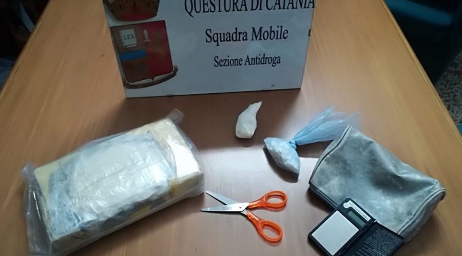Acireale, in garage oltre 1 kg di cocaina. Arrestato 30enne