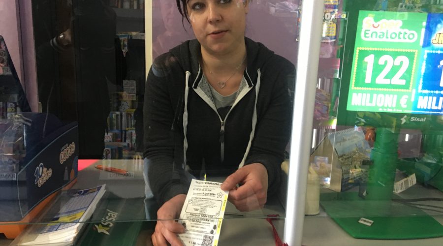 La Dea bendata passa da Giarre: biglietto da 100 mila euro