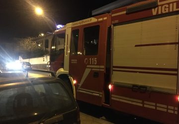 Sant’Alfio, a fuoco un’auto nel cuore della notte