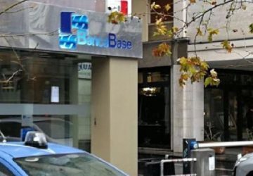 Catania, perquisizioni e controlli disposti dalla Procura nella sede di Banca Base