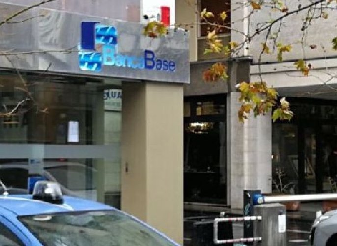 Catania, perquisizioni e controlli disposti dalla Procura nella sede di Banca Base