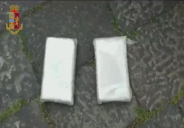 Beccato allo svincolo della A18 di San Gregorio con oltre 2 kg di coca: in manette corriere