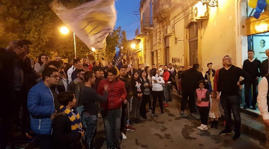 Il tifo gialloblù ha una nuova casa. Inaugurata la sede degli ultras giarresi