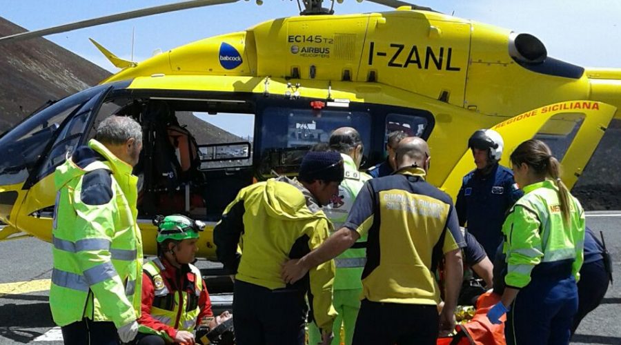 Zafferana: escursionista precipita in una grotta. Salvato dai finanzieri del soccorso alpino