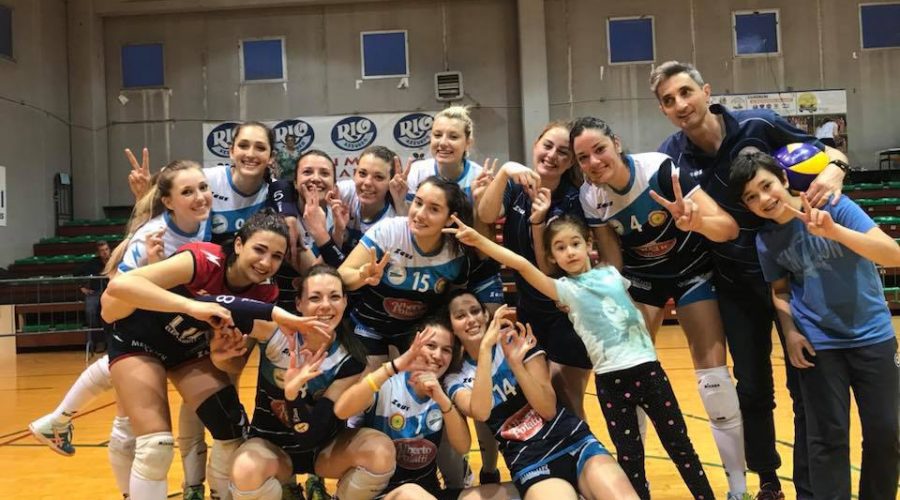 Pallavolo femminile, Amici del Volley Giarre festeggia una storica promozione in B2