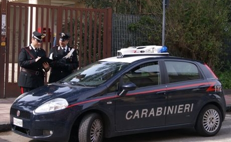 Catania, spacciatore morde un carabiniere per sottrarsi all’arresto