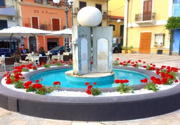Giardini Naxos: il quartiere San Giovanni si riappropria della sua artistica fontana