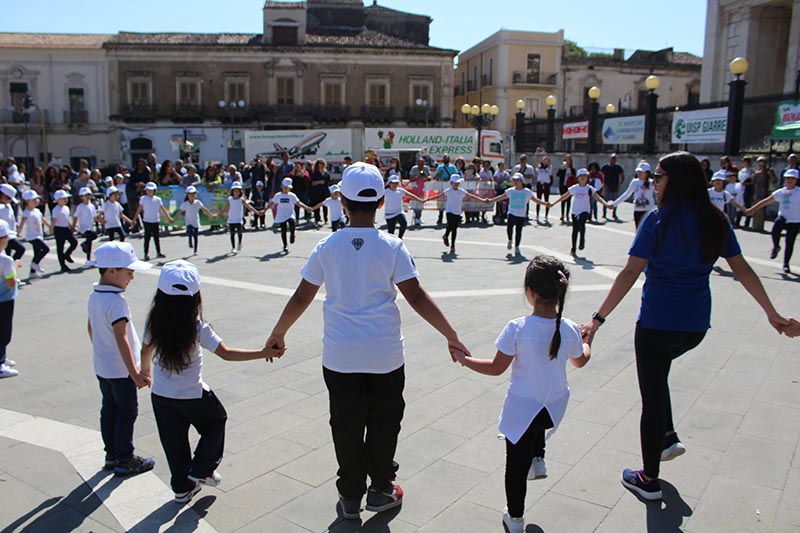 Giarre, successo per la 24° edizione di “Bimbinpiazza”