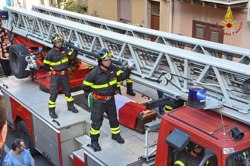 Catania, visita del Presidente della Regione Musumeci al Comando Provinciale dei Vigili del fuoco