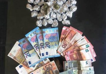 Catania, dalla finestra di casa lanciava la droga agli &ldquo;amici&rdquo; che la spacciavano