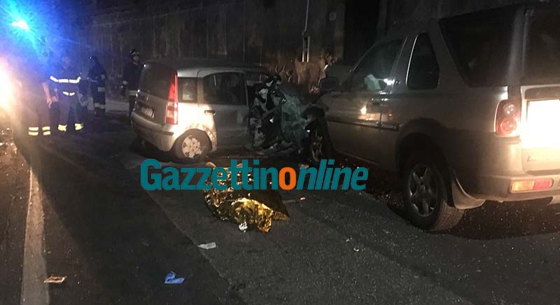 Zafferana, tragico frontale in via IV Novembre: un morto e tre feriti. La vittima aveva 29 anni VIDEO – FOTO