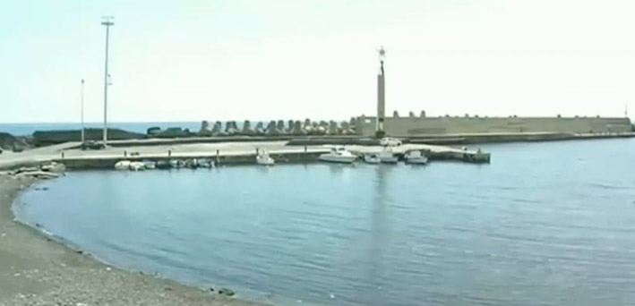 Acireale, auto cade in mare dal porto di Stazzo