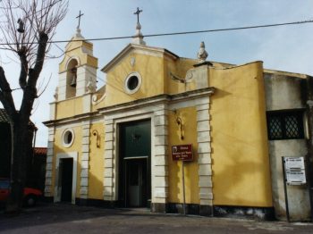 Trecastagni: incendio doloso danneggia gravemente la chiesa di Santa Maria dell'Aiuto