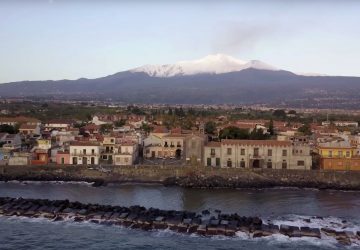 Torre Archirafi, torna l'isola pedonale nel borgo marinaro