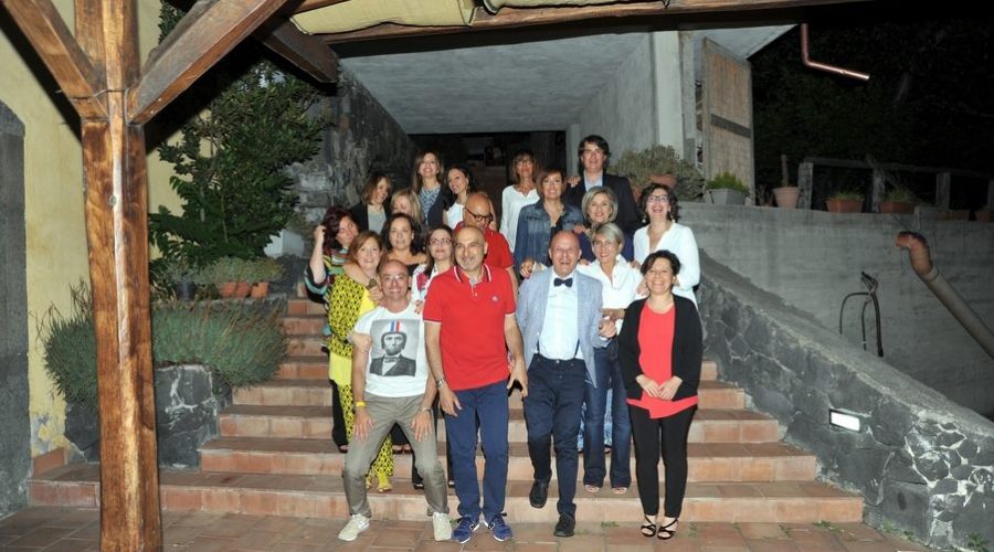 Giarre, amarcord scolastico: ritrovarsi 30 anni dopo il diploma