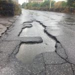 Giarre “dissestata” anche dalla pioggia: strade colabrodo, caditoie intasate, manutenzione inesistente