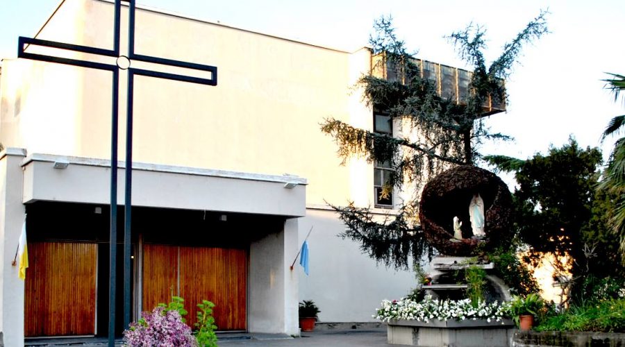 Giarre, scoppia una rissa in chiesa durante la Prima Comunione a Gesù Lavoratore. Intervengono i carabinieri