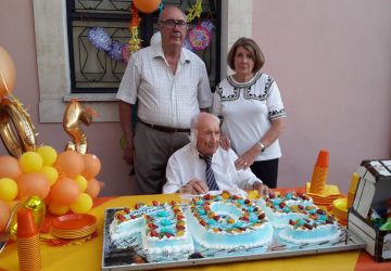Fiumefreddo di Sicilia, grande festa per il 105&deg; compleanno di Domenico Barbera