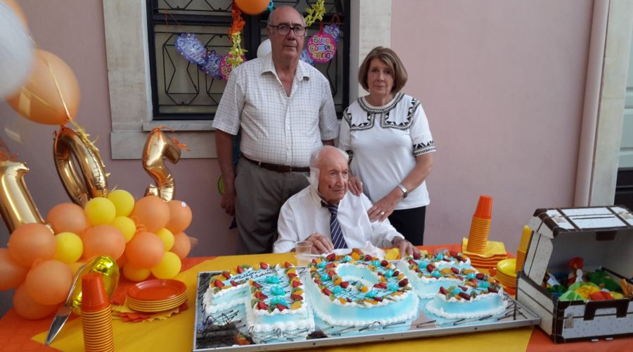 Fiumefreddo di Sicilia, grande festa per il 105° compleanno di Domenico Barbera