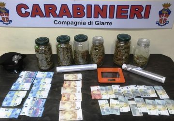 Giarre, nuovo colpo dei carabinieri. Sequestrata oltre un chilo di marijuana: 2 arresti