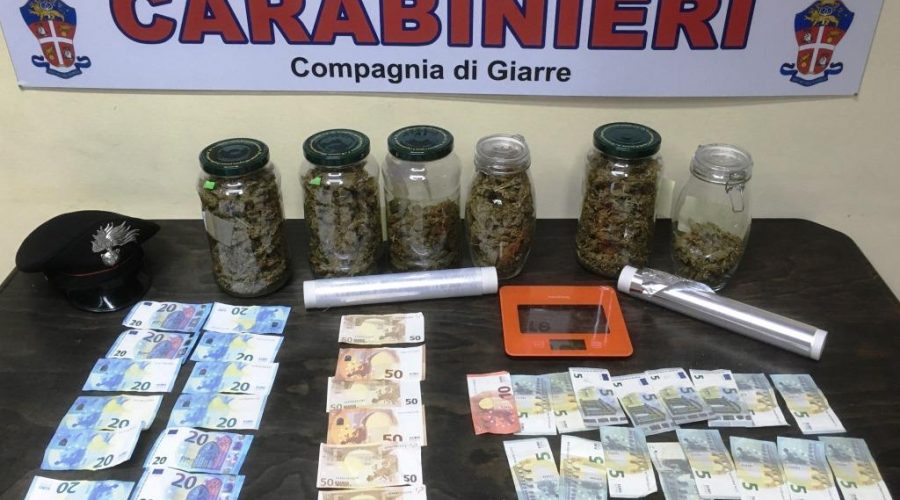 Giarre, nuovo colpo dei carabinieri. Sequestrata oltre un chilo di marijuana: 2 arresti