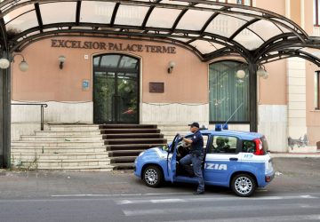 Controlli a tappeto della Polizia di Acireale. Sventato furto all'Excelsior Palace: denunciati 3 catanesi
