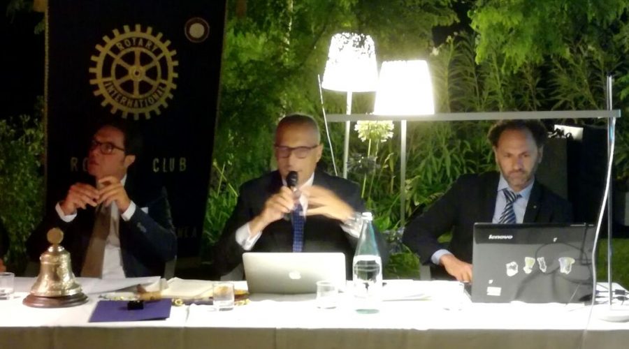 Rotary club Giarre, passaggio della campana