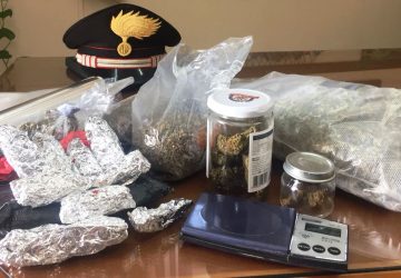 Pedara, coppia di conviventi pizzicata con un chilo di marijuana: arrestati