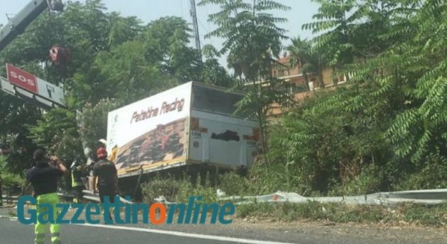 Autostrada A18: incidente tra Acireale e Catania. Tre i feriti. Intervento dell’elisoccorso