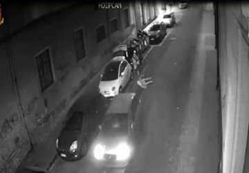 Catania, arrestato scippatore seriale VIDEO