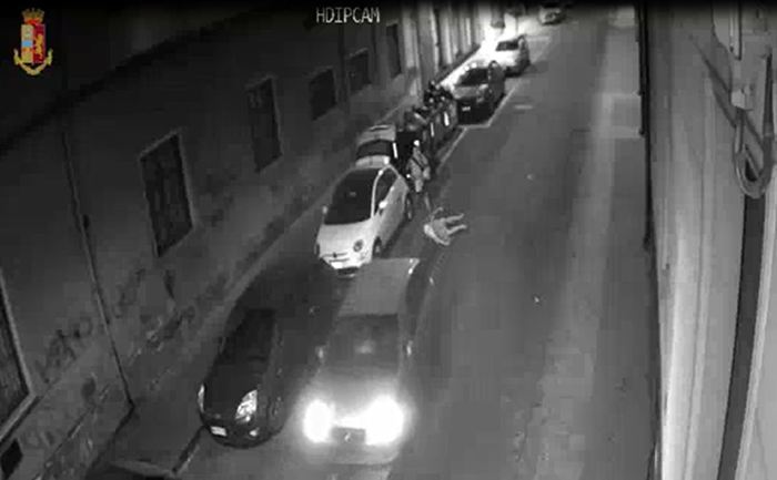 Catania, arrestato scippatore seriale VIDEO