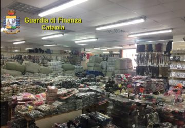 Misterbianco: sequestrati oltre 5,8 milioni di articoli di abbigliamento e bigiotteria contraffatti o non sicuri. Denunciata una cinese