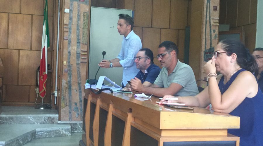 Giarre, effetto dissesto: il Consiglio approva l’aumento di aliquote e balzelli comunali VIDEO